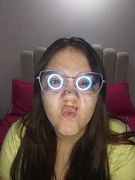 its lauu  online show from 03-11-26, 03:00