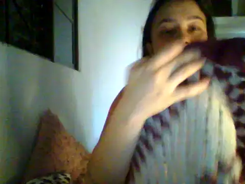 Snapshot of lolo9955 chatting on 02-10-26, 02:27 lolo9955 online show from 02-10-26, 02:27