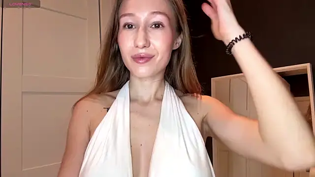 Alicecutepie online show from 07-04-26, 06:53