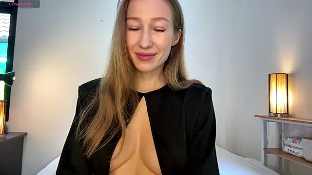 Alicecutepie online show from 07-26-26, 06:09