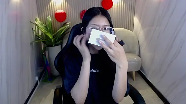 Snapshot of dani_tf chatting on 03-01-26, 01:44 dani tf online show from 03-01-26, 01:44