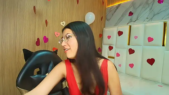 Snapshot of dani_tf chatting on 02-15-26, 01:21 dani tf online show from 02-15-26, 01:21