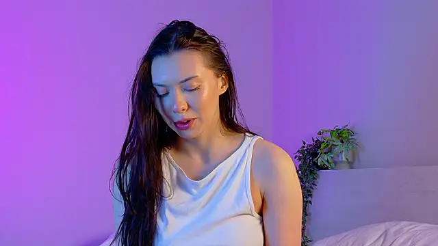 Snapshot of gwenonl1ne chatting on 02-22-26, 03:02 gwenonl1ne online show from 02-22-26, 03:02