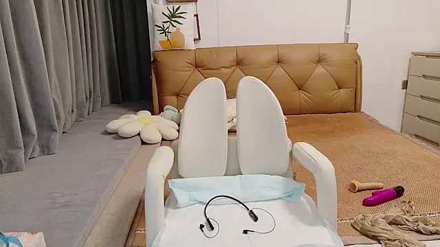 Snapshot of xiaojie_jie chatting on 06-08-26, 03:56 xiaojie jie online show from 06-08-26, 03:56