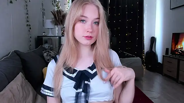 AmyLouWood online show from 07-20-26, 11:34