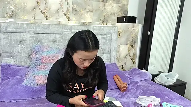 Kimmy london19 online show from 04-12-26, 01:53