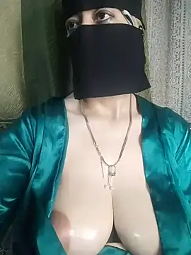 Snapshot of Nada_Oh chatting on 06-05-26, 02:38 Nada Oh online show from 06-05-26, 02:38