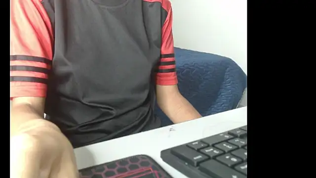 Snapshot of britan69 chatting on 02-24-26, 02:12 britan69 online show from 02-24-26, 02:12