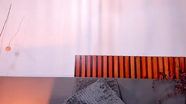 Snapshot of AndraCyruss chatting on 02-24-26, 10:10 AndraCyruss online show from 02-24-26, 10:10