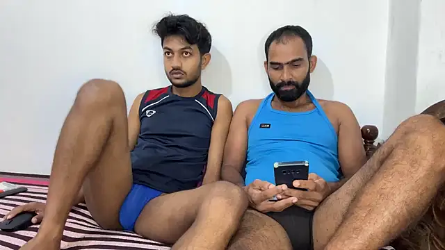 Snapshot of DesiDaddyandSon chatting on 05-12-26, 02:19 DesiDaddyandSon online show from 05-12-26, 02:19