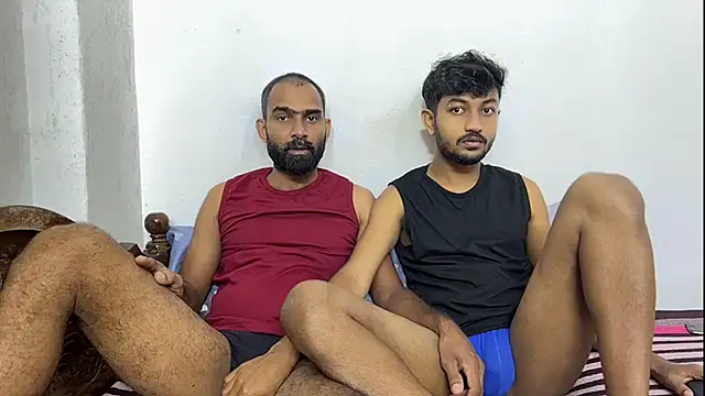 Snapshot of DesiDaddyandSon chatting on 06-14-26, 02:19 DesiDaddyandSon online show from 06-14-26, 02:19