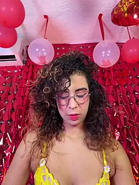 Snapshot of Woo_isDaphne chatting on 02-11-26, 12:10 Woo isDaphne online show from 02-11-26, 12:10