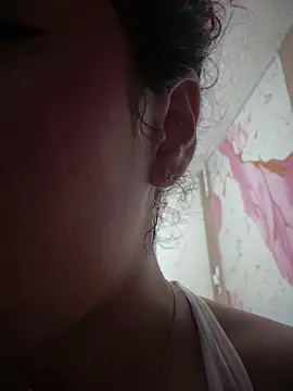 Woo isDaphne online show from 03-13-26, 10:04