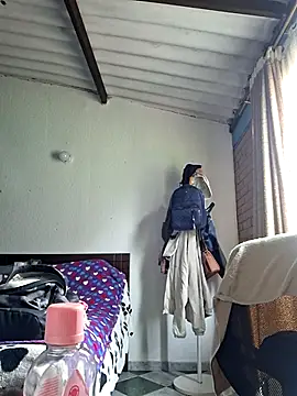 Zafira glow online show from 02-12-26, 08:19