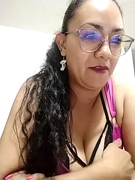 Snapshot of Salma-sweet chatting on 02-28-26, 03:17 Salma-sweet online show from 02-28-26, 03:17
