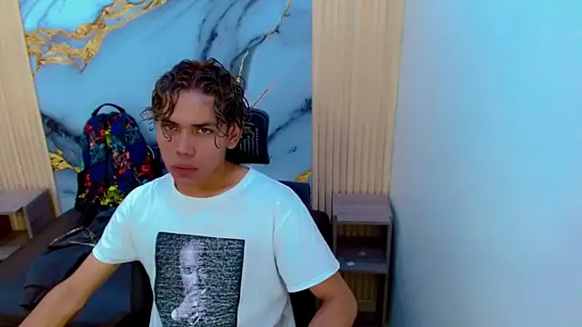 DaviidBuckx  online show from 04-03-26, 07:20