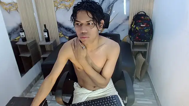Snapshot of DaviidBuckx_ chatting on 05-28-26, 03:03 DaviidBuckx online show from 05-28-26, 03:03