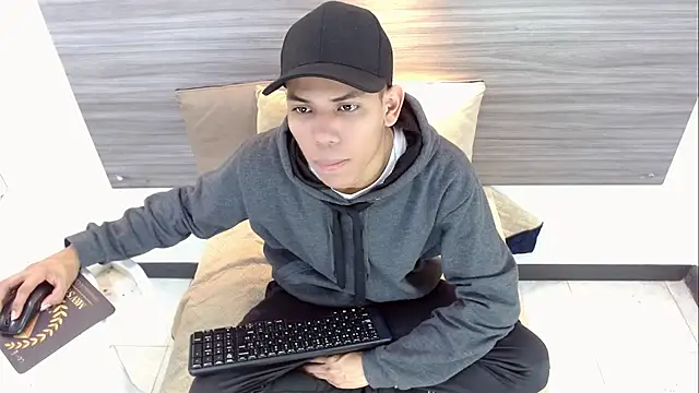 Snapshot of DaviidBuckx_ chatting on 04-29-26, 02:16 DaviidBuckx online show from 04-29-26, 02:16