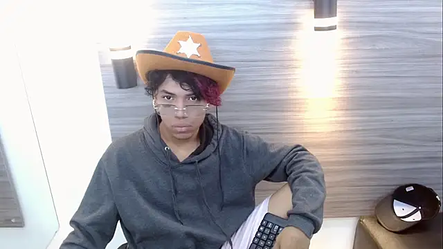 Snapshot of DaviidBuckx_ chatting on 04-28-26, 02:10 DaviidBuckx online show from 04-28-26, 02:10