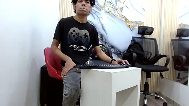 Snapshot of DaviidBuckx_ chatting on 02-17-26, 02:09 DaviidBuckx online show from 02-17-26, 02:09