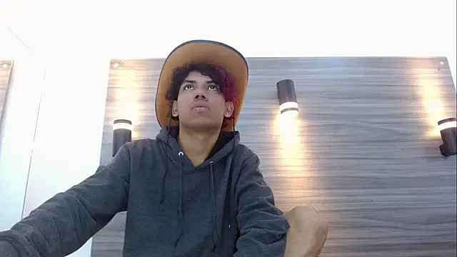 Snapshot of DaviidBuckx_ chatting on 04-28-26, 02:27 DaviidBuckx online show from 04-28-26, 02:27