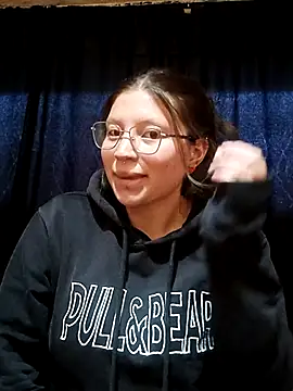 Snapshot of Monroe0303 chatting on 04-09-26, 10:38 Monroe0303 online show from 04-09-26, 10:38