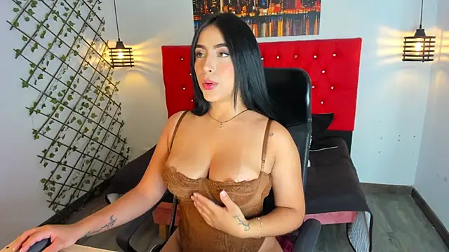 Snapshot of Jessica_bellini chatting on 05-23-26, 04:44 Jessica bellini online show from 05-23-26, 04:44