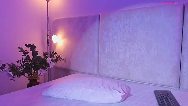 Nioki  online show from 04-16-26, 03:18