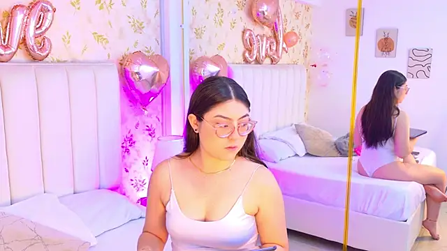 Mia Reize online show from 02-11-26, 11:54