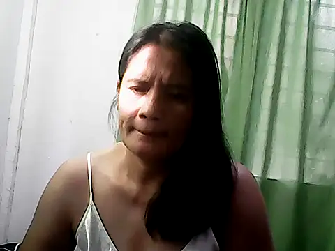 Snapshot of Wildhot_Mommy chatting on 03-29-26, 11:06 Wildhot Mommy online show from 03-29-26, 11:06