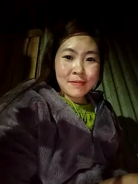 Yiyoongg online show from 02-22-26, 12:51