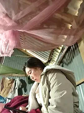 Yiyoongg online show from 02-09-26, 01:14