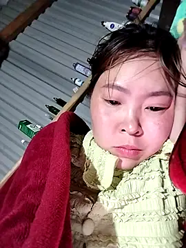 Yiyoongg online show from 03-25-26, 01:54