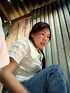 Yiyoongg online show from 03-12-26, 04:51