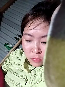 Yiyoongg online show from 02-18-26, 01:29