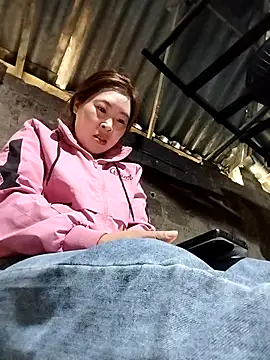 Yiyoongg online show from 04-05-26, 01:23