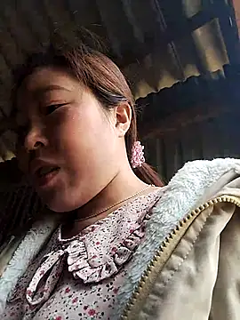 Yiyoongg online show from 03-23-26, 04:45