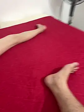 huyenzz online show from 04-15-26, 04:11