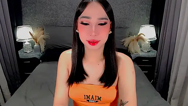 Snapshot of saphira_fucks chatting on 02-09-26, 06:28 saphira fucks online show from 02-09-26, 06:28