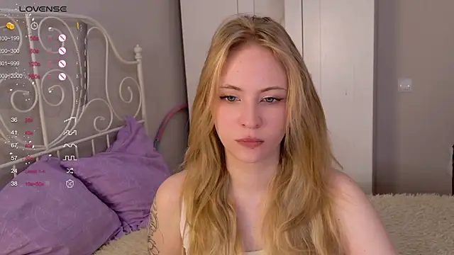 lilMelaniloveis online show from 03-19-26, 07:52