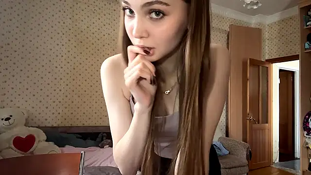 Babysmall girl online show from 02-08-26, 11:52