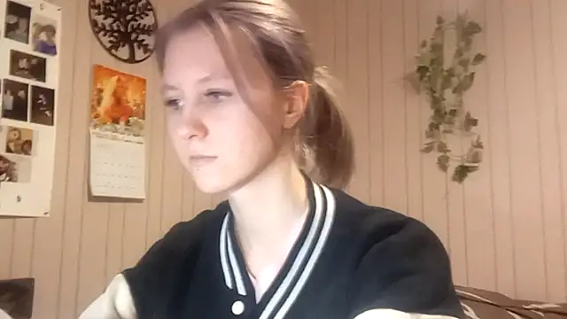 Snapshot of RunawayBr1de chatting on 03-02-26, 03:19 RunawayBr1de online show from 03-02-26, 03:19