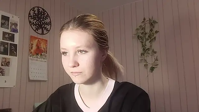 Snapshot of RunawayBr1de chatting on 02-22-26, 02:41 RunawayBr1de online show from 02-22-26, 02:41