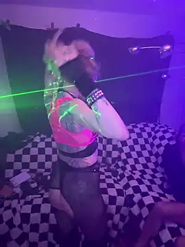 Snapshot of XXX2Freaks chatting on 02-11-26, 05:40 XXX2Freaks online show from 02-11-26, 05:40