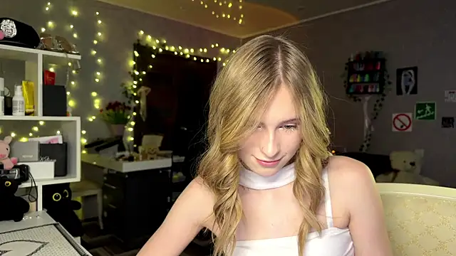 amily sunray online show from 03-25-26, 03:11