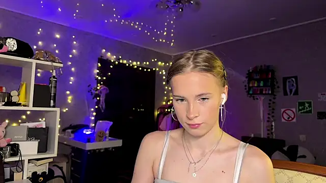 amily sunray online show from 04-15-26, 02:43