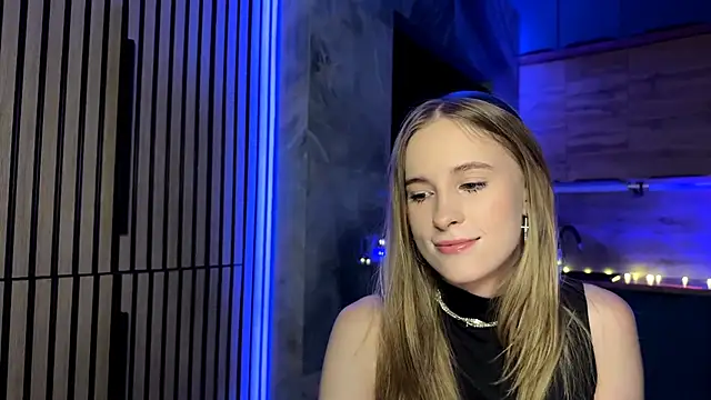 Snapshot of amily_sunray chatting on 05-16-26, 03:55 amily sunray online show from 05-16-26, 03:55