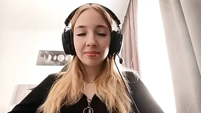 Snapshot of WackyNome chatting on 02-15-26, 06:14 WackyNome online show from 02-15-26, 06:14