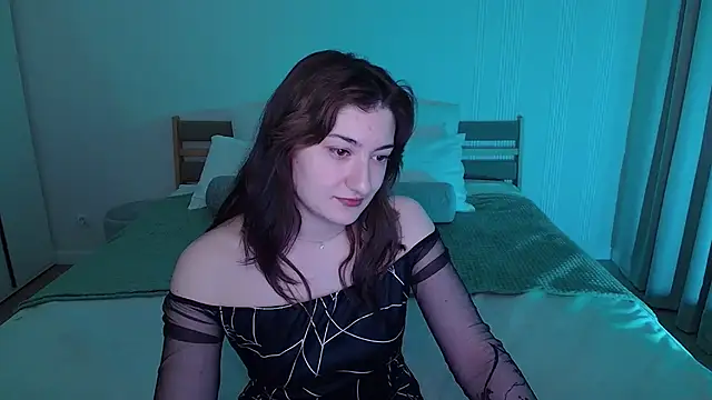 RosieGloom online show from 04-11-26, 05:15