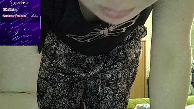 CurvyWild Lady30 online show from 04-19-26, 11:55